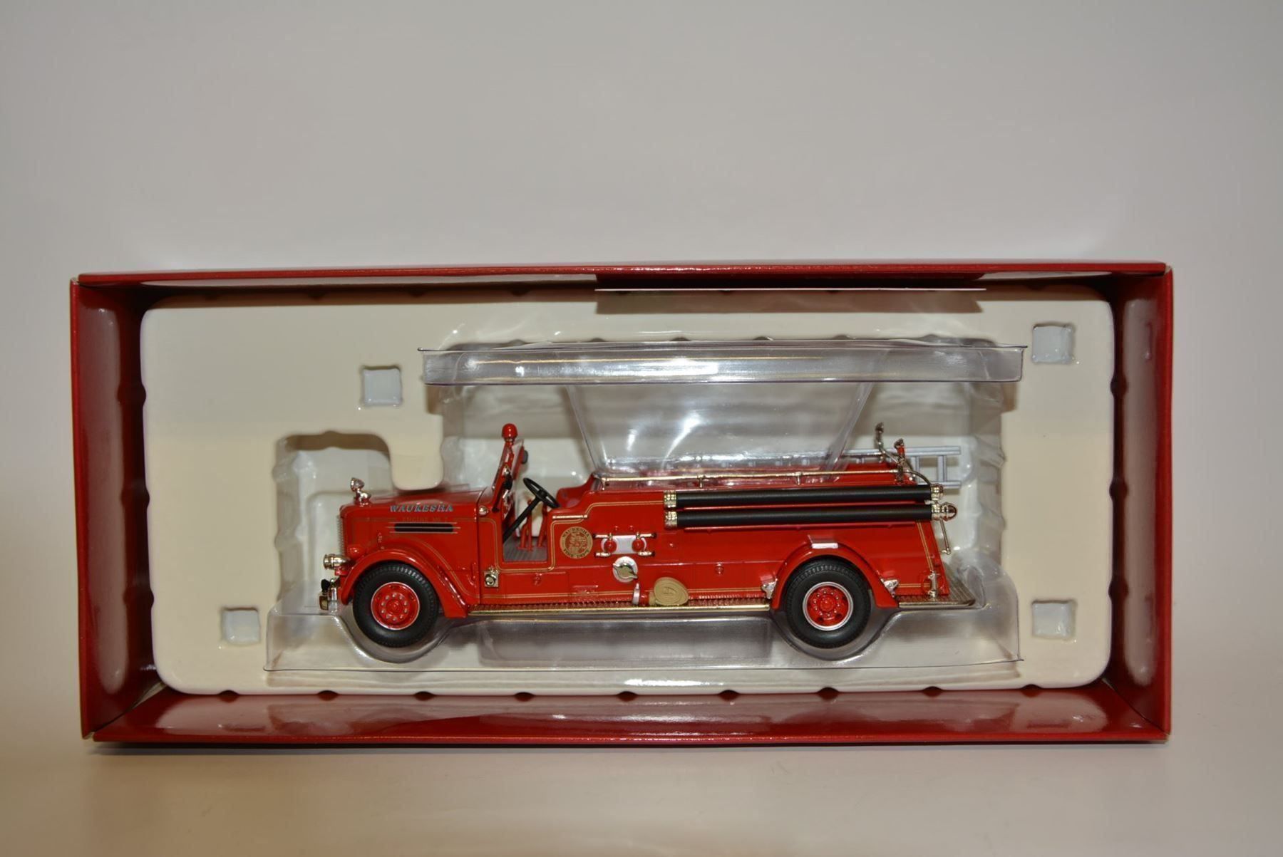 Kit di modellismo & Modellini statici: Peter Pirsch & Sons Open Cab Pumper 1:50 – Nuovo e nell'imballaggio originale da Goldach venduto da Feivel9 1