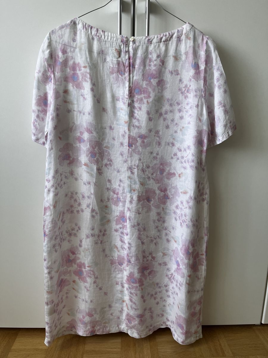 Robes: Kleid 120% Lino, weiss-lila, Gr. 40 – D'occasion à Zürich par Kleanthy 1