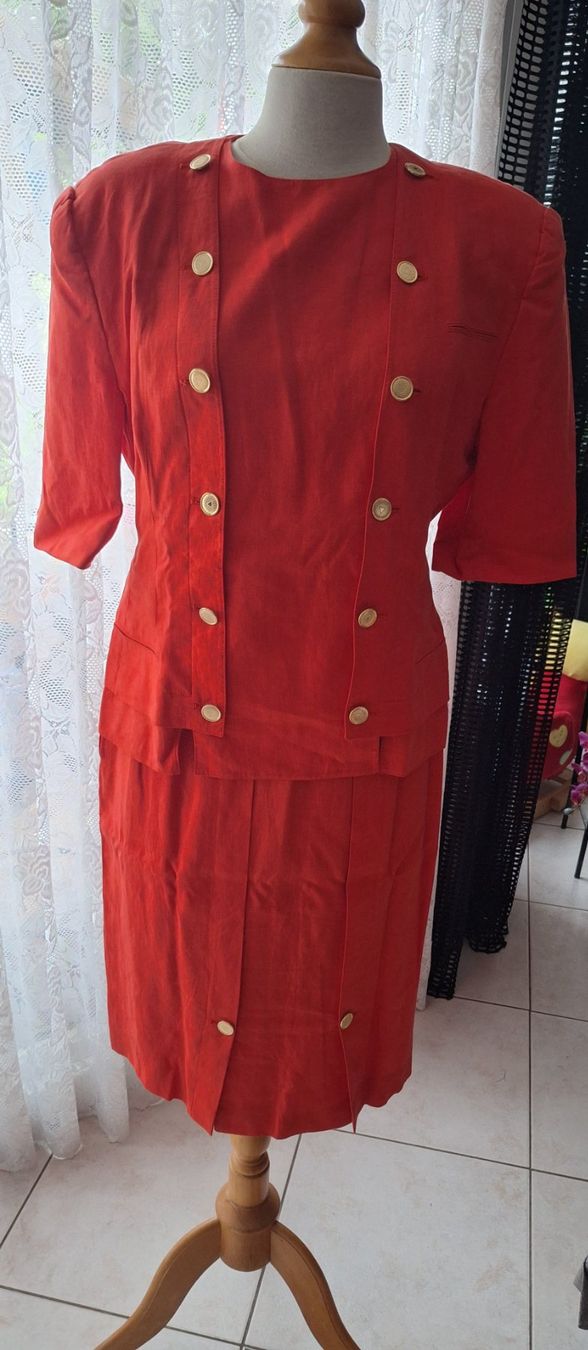 Vestiti: Ensemble Louis Féraud Vintage 40 – Usato da St-Triphon venduto da Jldr0