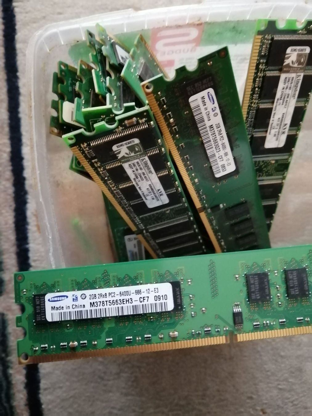 PC: 2 stk neue  ddr2 pc  ram a 2 giga – Nuovo (secondo la descrizione) da wila venduto da audi48 1