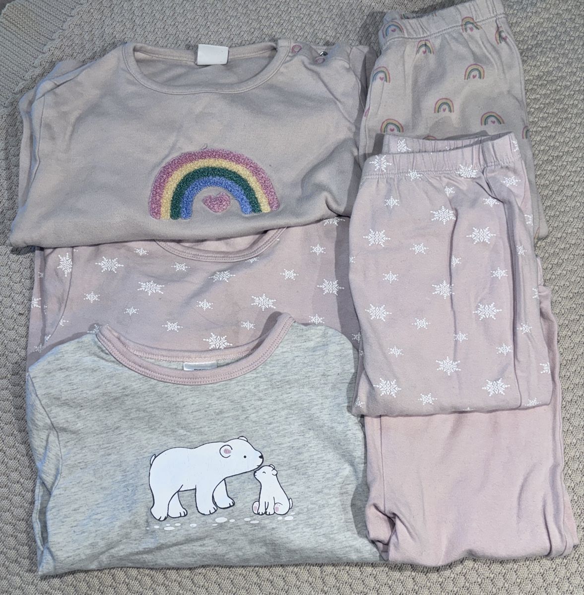 Migros Pyjamas & Ähnliches: Pyjama smile – Gebraucht aus Berschis von Silvester87