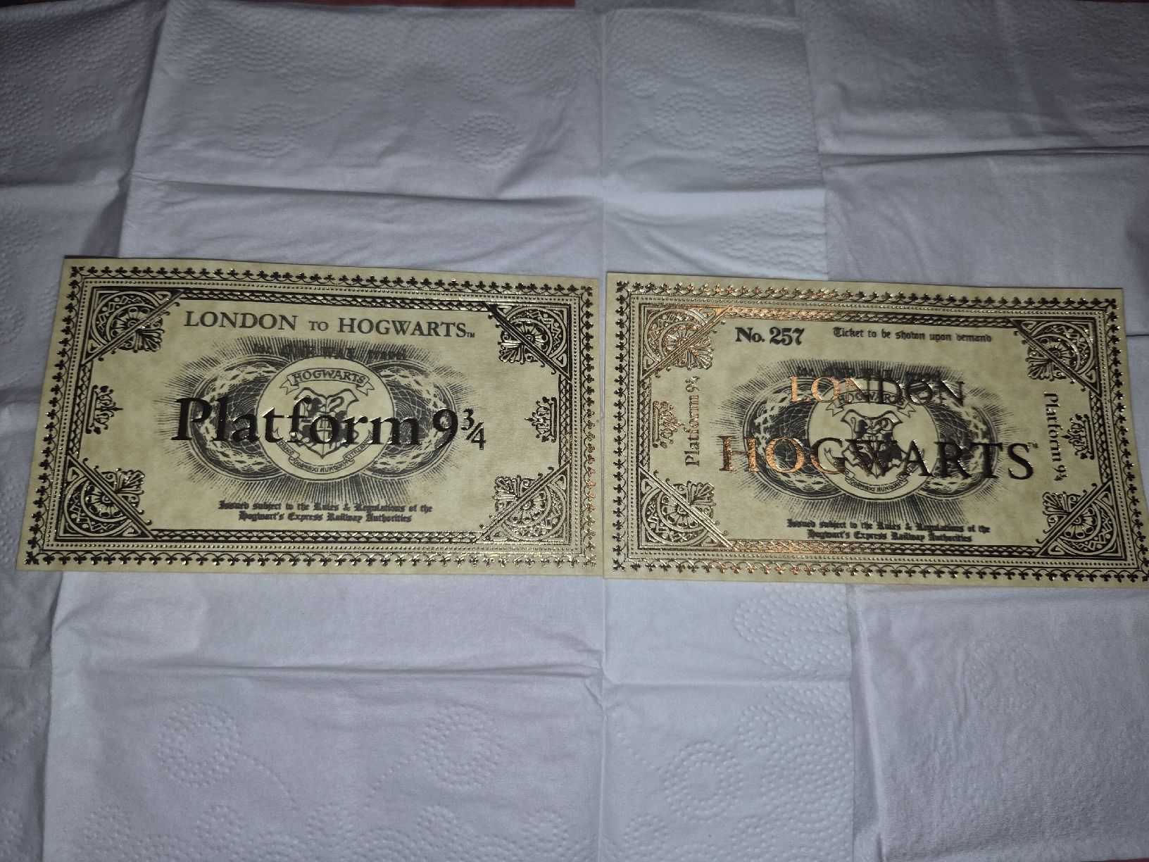 Billets de banque: 2 Billets commémoratifs Harry Potter – Neuf (Voir description) à Senèdes par hen_fw8b