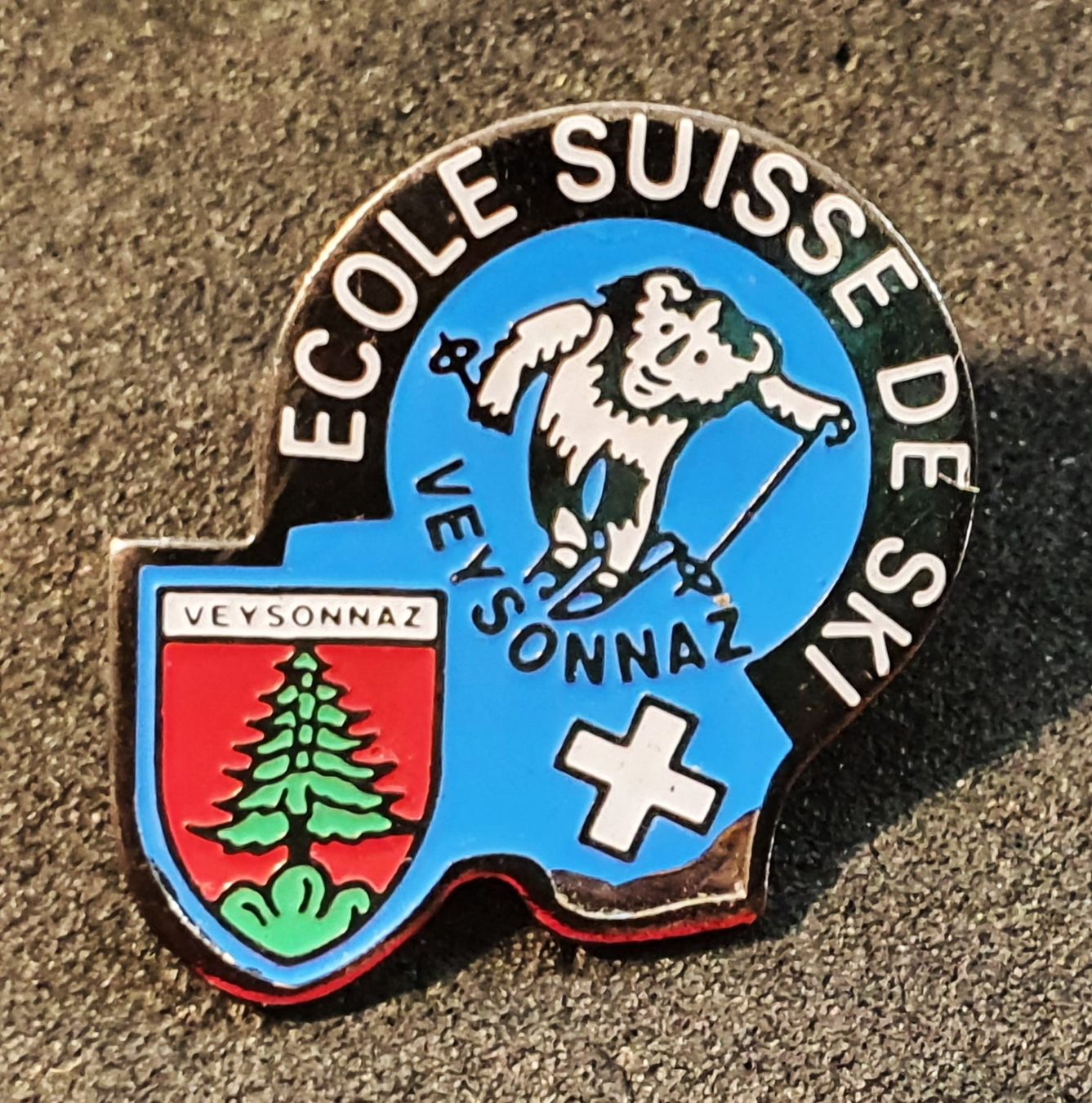 Placchette & Badge: CC285 - Pin Ecole Suisse de Ski Veysonnaz – Usato da Reinach BL venduto da Boston-Verkauf