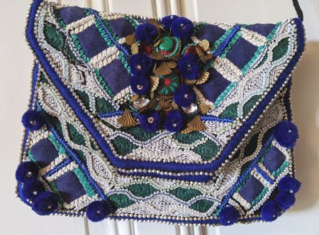 ANTIK BATIK : Un grand sac/pochette pour les fêtes d’été !