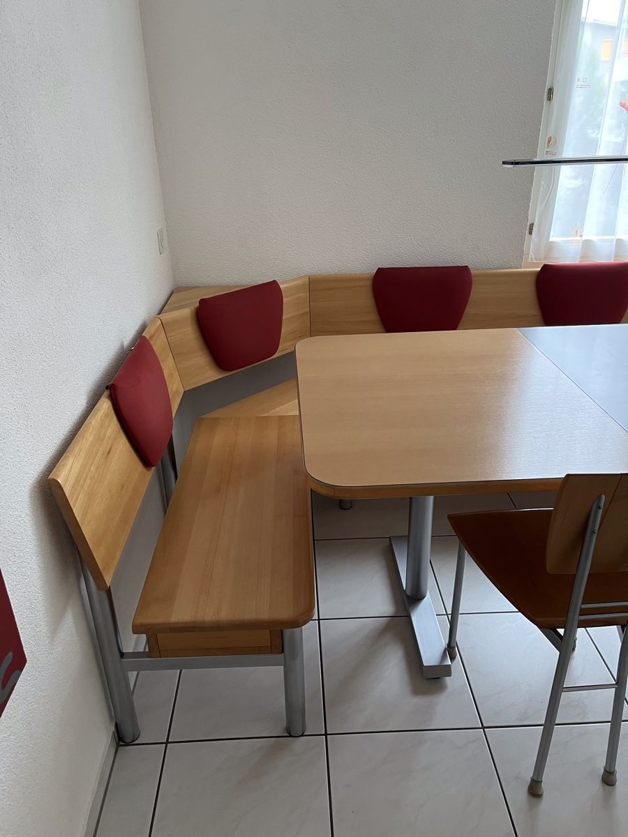 Set de table et chaises: Esstisch mit Eckbank und Stühlen – D'occasion à Arth par Sukram65 3