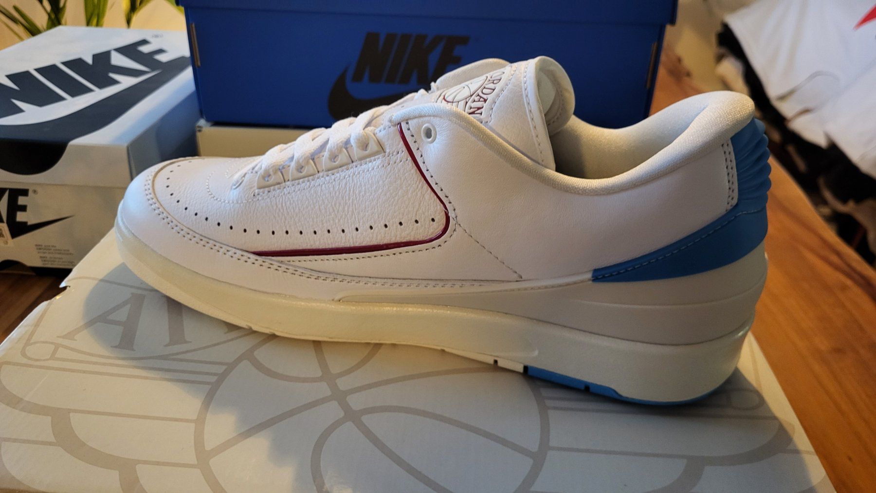 Jordan Scarpe da uomo: Jordan retro 2 low unc to chigago – Nuovo e nell'imballaggio originale da Bern venduto da Sneakerheadz 1