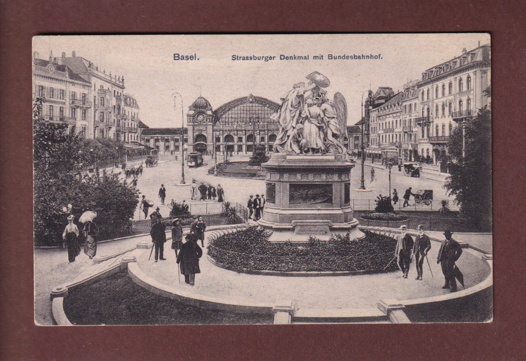 Ansichtskarten: BASEL - Strassburger-Denkmal - Leute – Gebraucht aus Pully von nicecards-shop