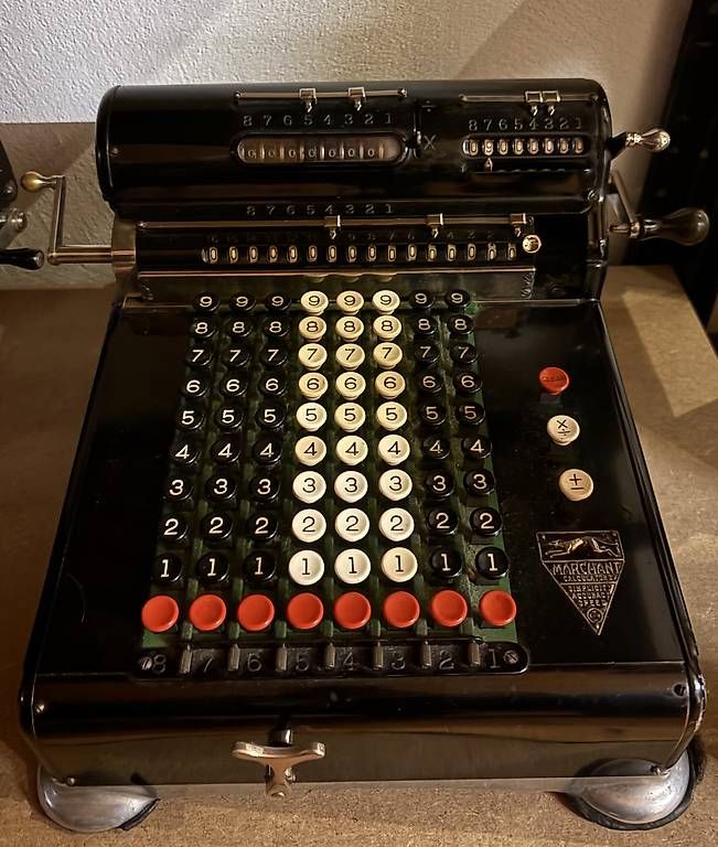 Alle Maschinen: Marchant Rechenmaschine – Gebraucht aus Buus von Frodo24
