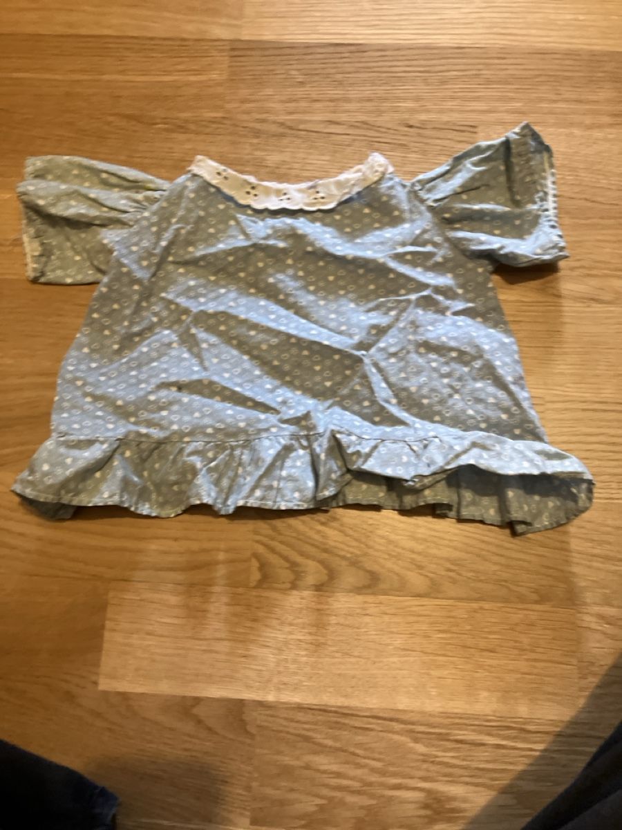 Bambole: Cute Dolls Dress With Ruffle Hem – Usato da Zürich venduto da papperlapapp1