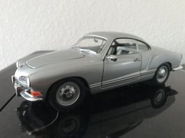 Minichamps VW Karmann Ghia Coupe silber 1:24 OVP
