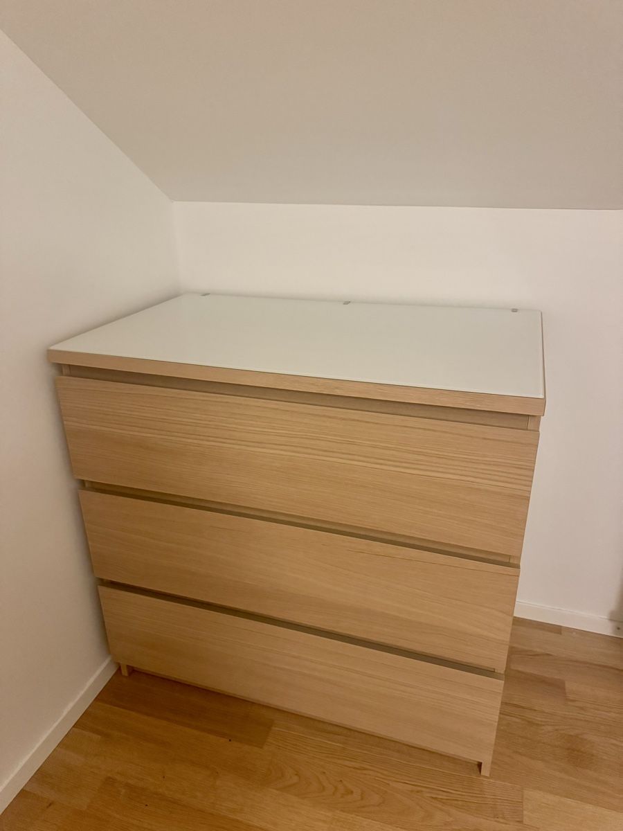 Ikea Scaffali: MALM Kommode Holz Ikea mit Glasplatte  – Usato da Zürich venduto da ann_zvt5 1