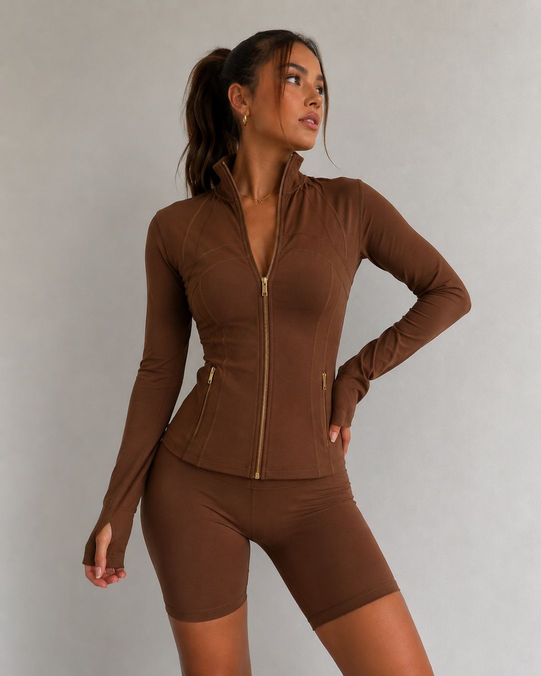 Lululemon Top: LULULEMON BRAUN – Nuovo e nell'imballaggio originale da Zürich venduto da yyoosko.shop