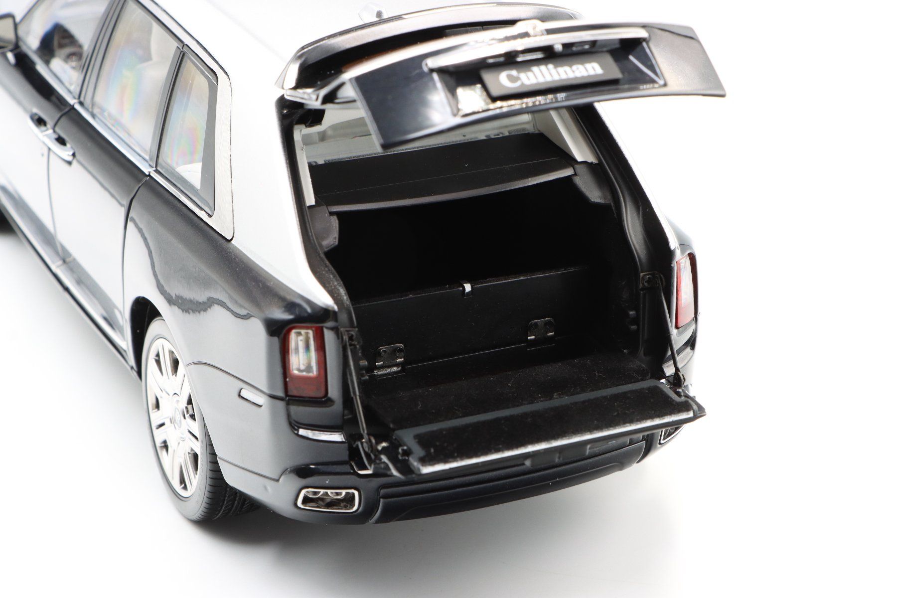 Rolls Royce Modellautos: Rolls Royce Cullinan 2018 1:18 Kengfai – Neu und originalverpackt aus Bühl b.Aarberg von modelldiecast 7