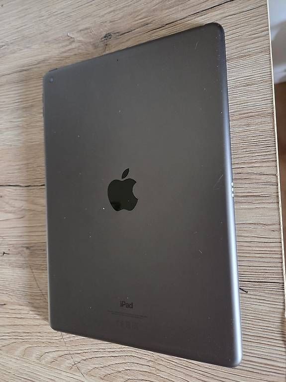 Apple Tablet PC: Apple iPad 2021 (9. Gen) 64gb – Usato da Aarau venduto da oksana90 2