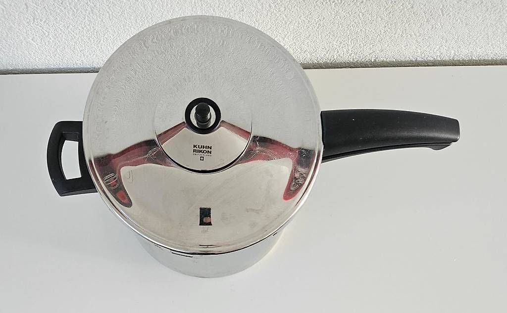 Pentole: Kuhn Rikon Dampfkochtopf Duromatic 6l – Usato da Rotkreuz venduto da Manfi11 1