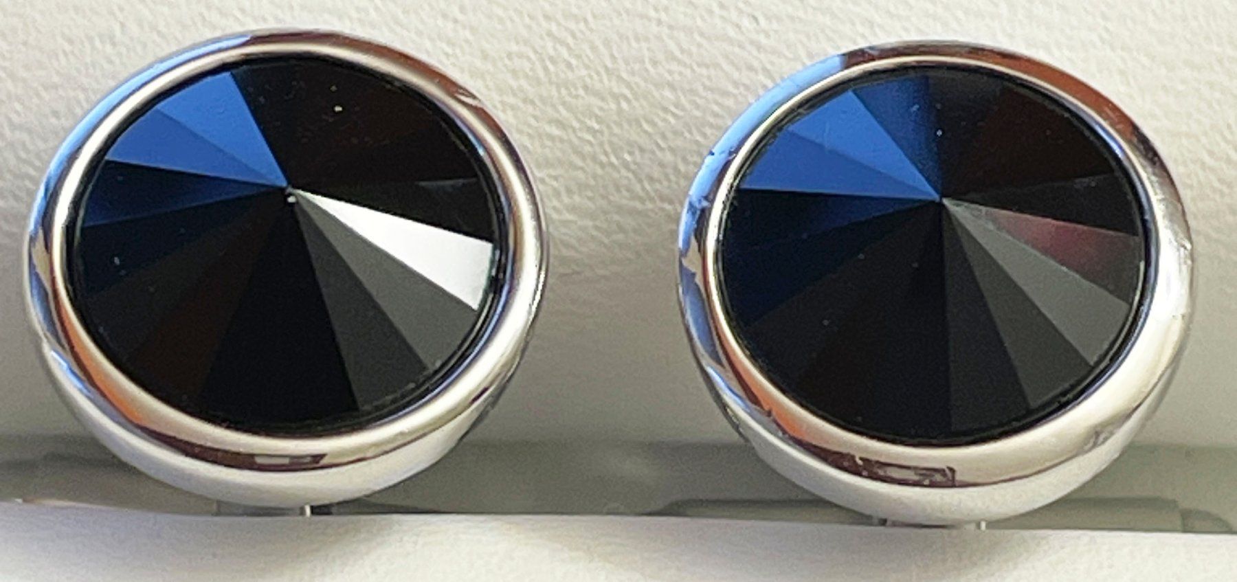 Swarovski Gemelli: Manschettenknöpfe von Swarovski – Usato da Chur venduto da elifor