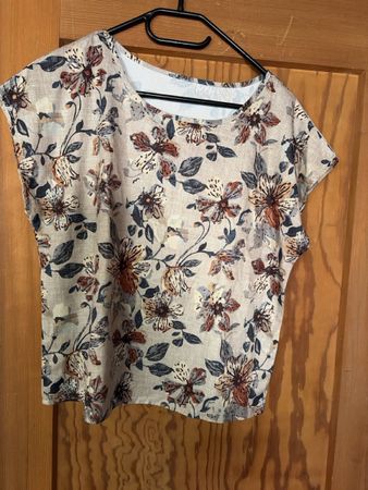 Sehr schönes kurzarm T-Shirt