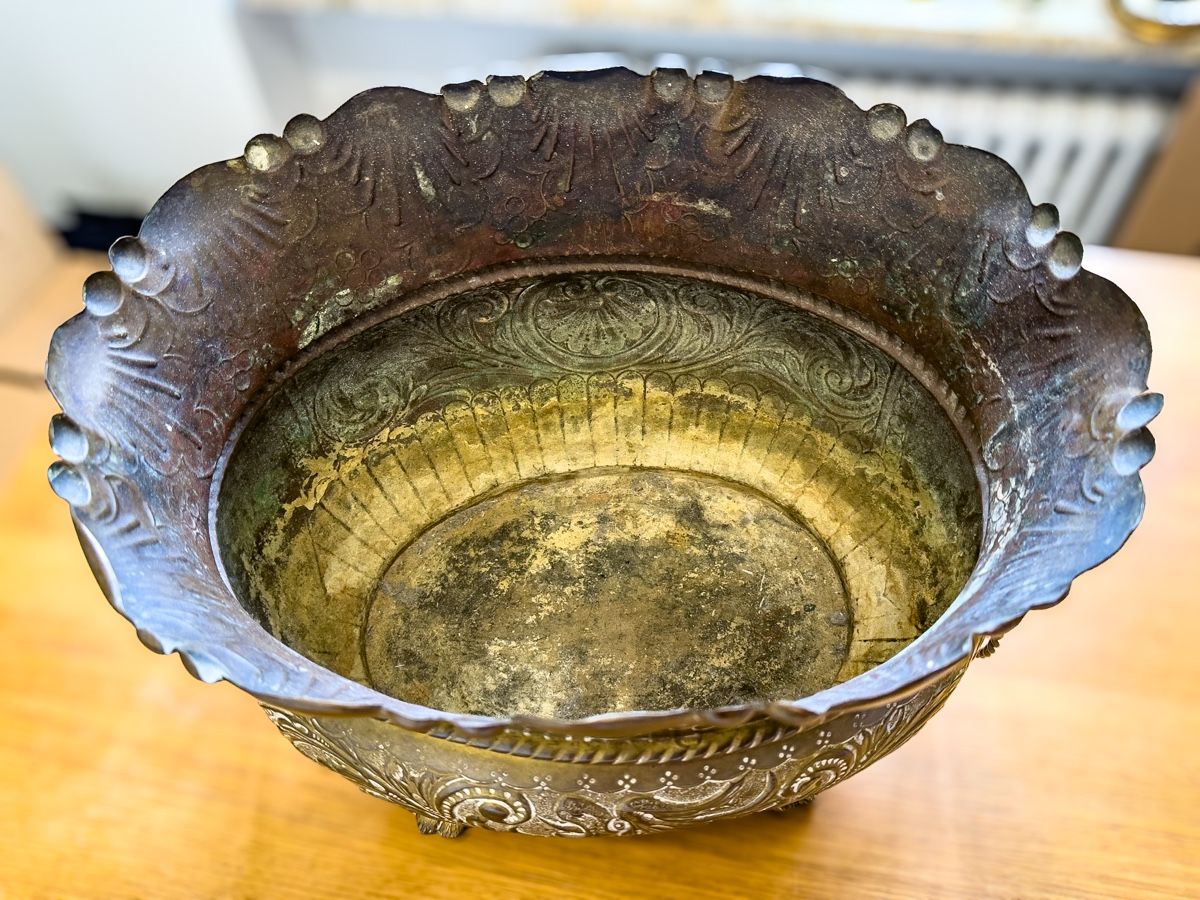 Blumentöpfe: Vintage Messing Jardinière mit Löwenköpfen – Gebraucht aus Zürich von stevocem 2