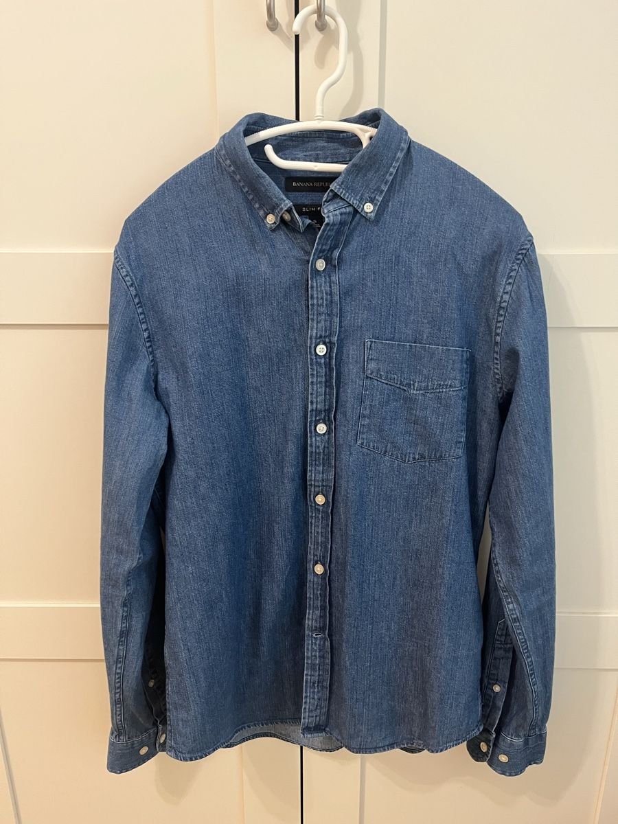 Banana Republic Chemises: Banana Republic Jeanshemd – D'occasion à Reinach BL par Jorge20