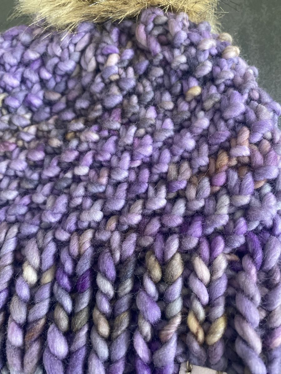 Chapeaux, bonnets & casquettes: Bonnet neuf - pièce unique – Neuf avec emballage d'origine à Randogne par BonnieG 2
