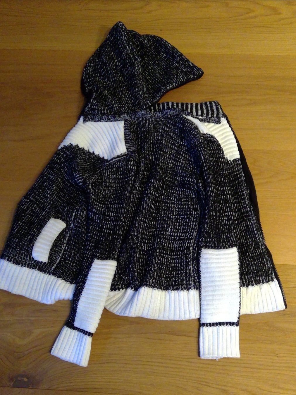 Giacche: Strickjacke mit Kapuze – Usato da Basel venduto da Merlin97 2
