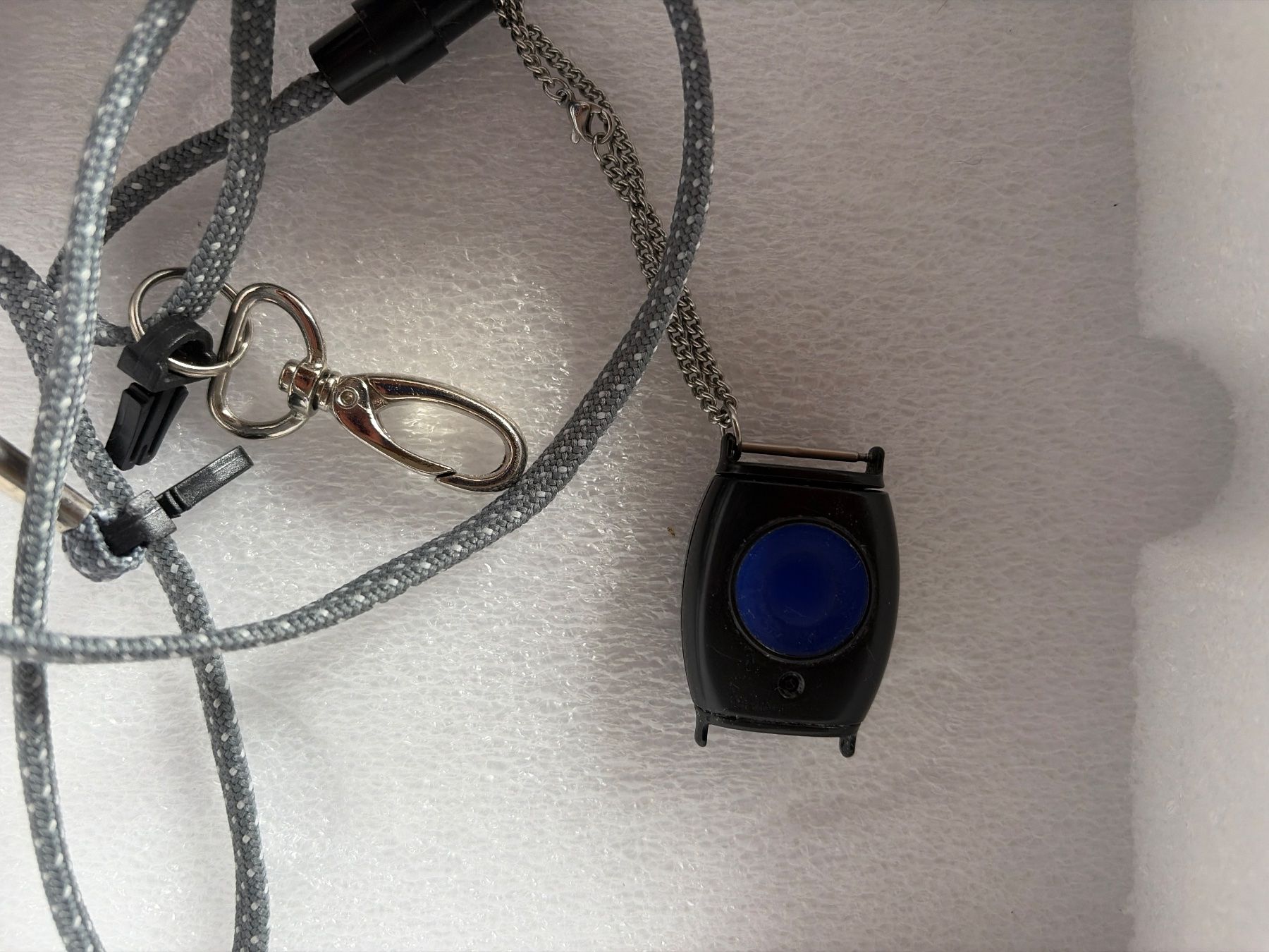 SmartLife Care Sistemi d'allarme: Notrufgerät Flex - SmartLife Care – Usato da Forch venduto da KathrinW3 4