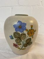 Hübsche Keramikvase mit Blumenmuster