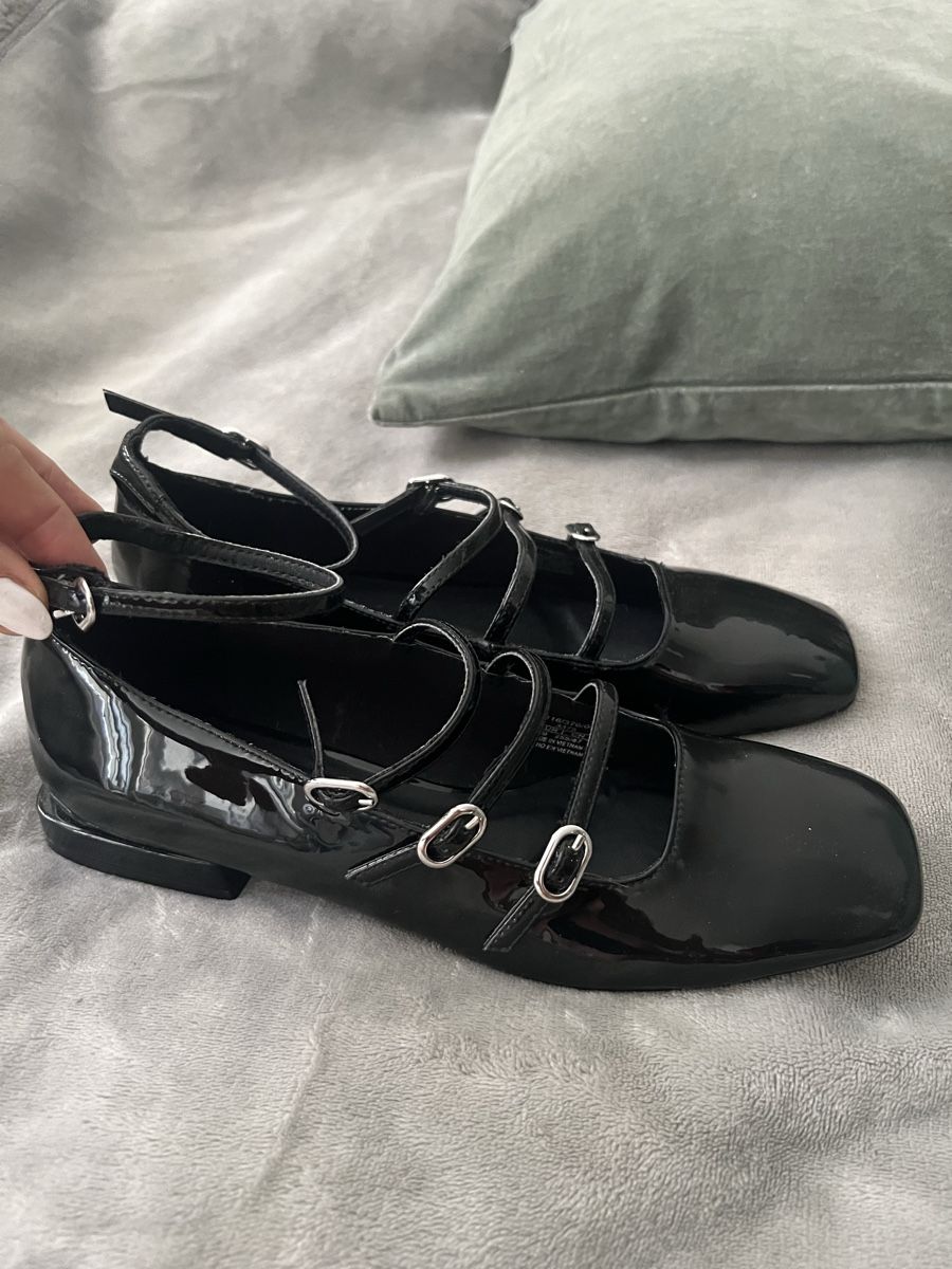Stradivarius Scarpe da donna: Lack-Ballerinas Mary Jane Grösse 39 – Nuovo (secondo la descrizione) da Bern venduto da kaeffy 1