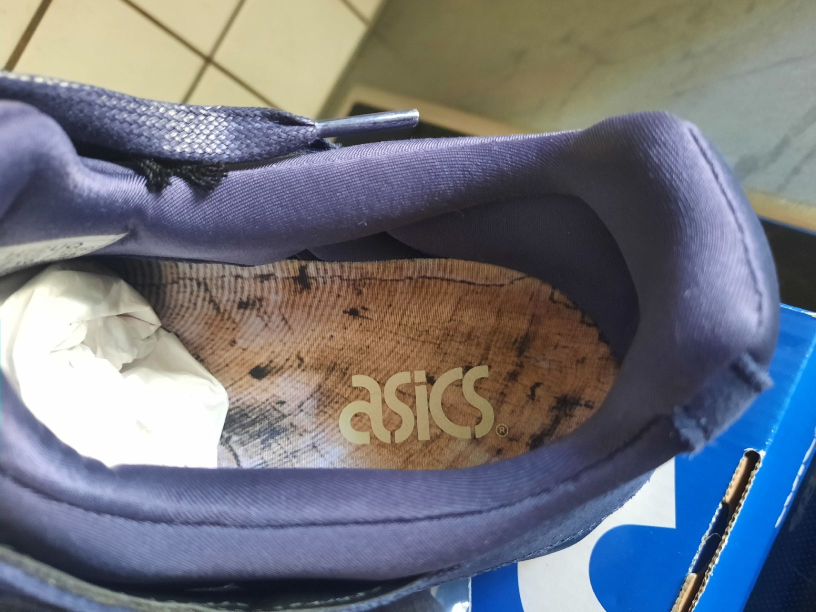 Asics Scarpe da uomo: ASICS,  Made in JAPAN. Pointure 44. – Nuovo e nell'imballaggio originale da Le Locle venduto da marylise01 2
