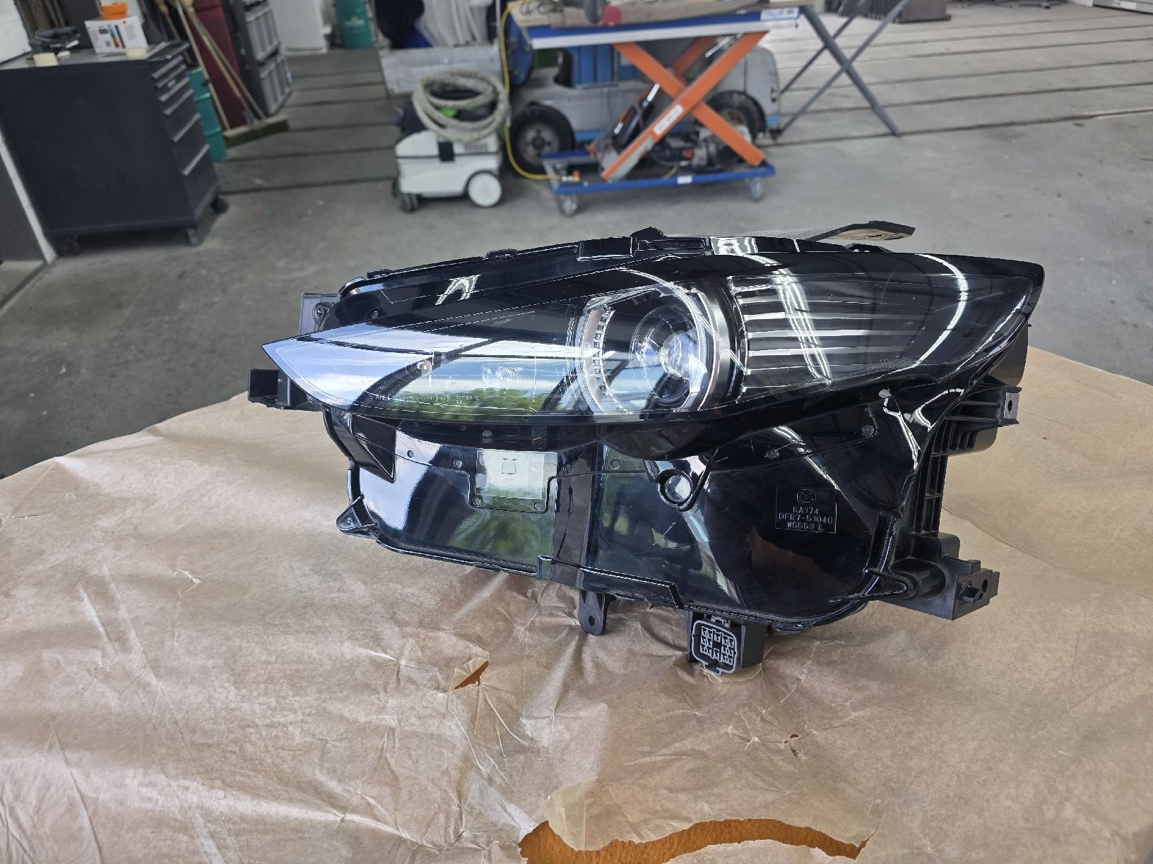 Mazda Tutti pezzi di ricambio auto: Scheinwerfer Mazda CX-30  – Usato da spiez venduto da kernen82 6