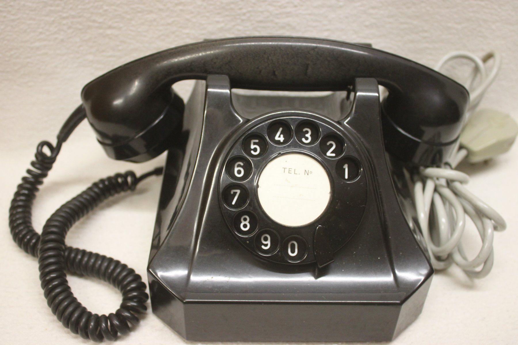 Téléphones: Antikes Tisch Telefon – D'occasion à Thun par Fbchm