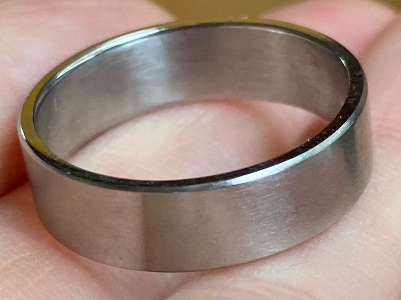 Anelli: Edelstahl Fingerring NEU – Nuovo e nell'imballaggio originale da Basel venduto da Chili007
