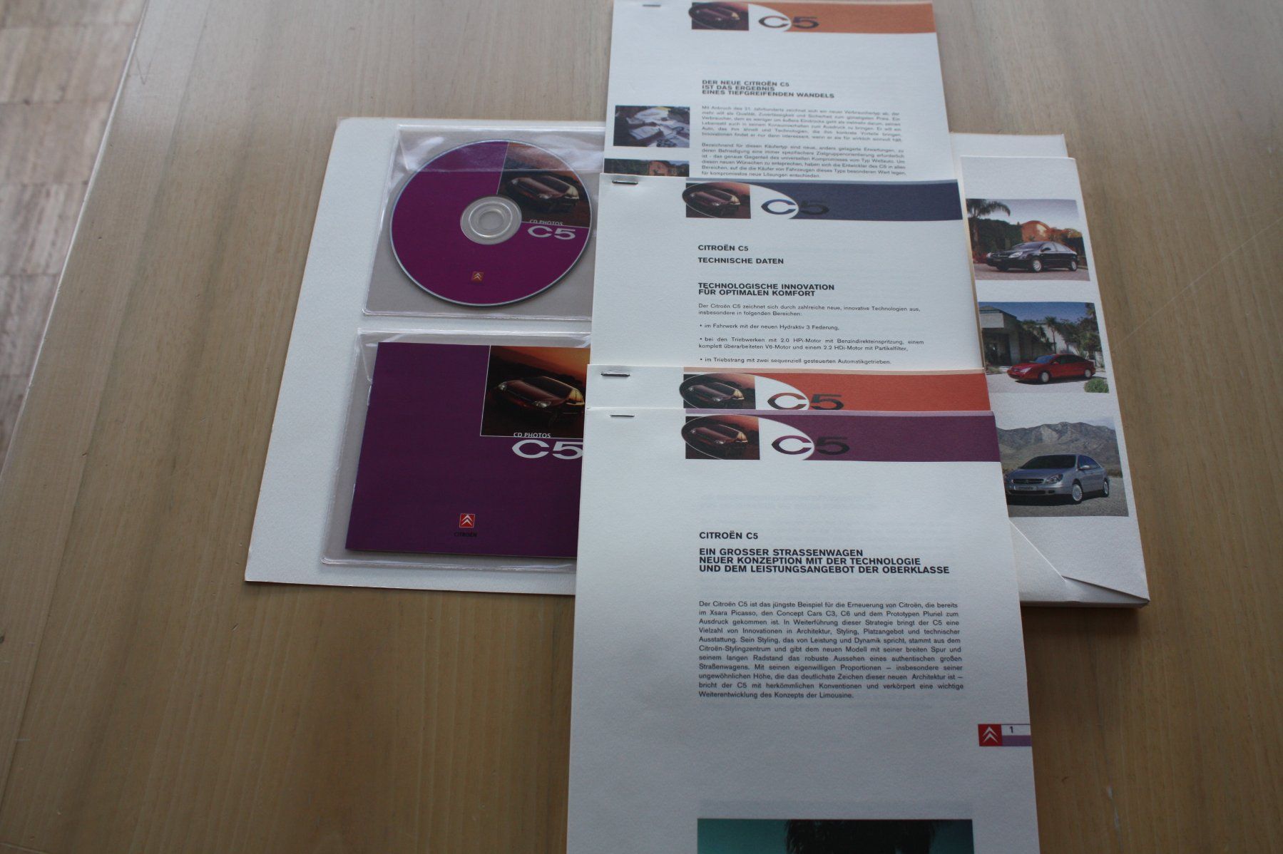 Citroën Dokumente: Citroen C5 Pressemappe/CD Genf 2001 – Gebraucht aus Wikon von erwin400 1
