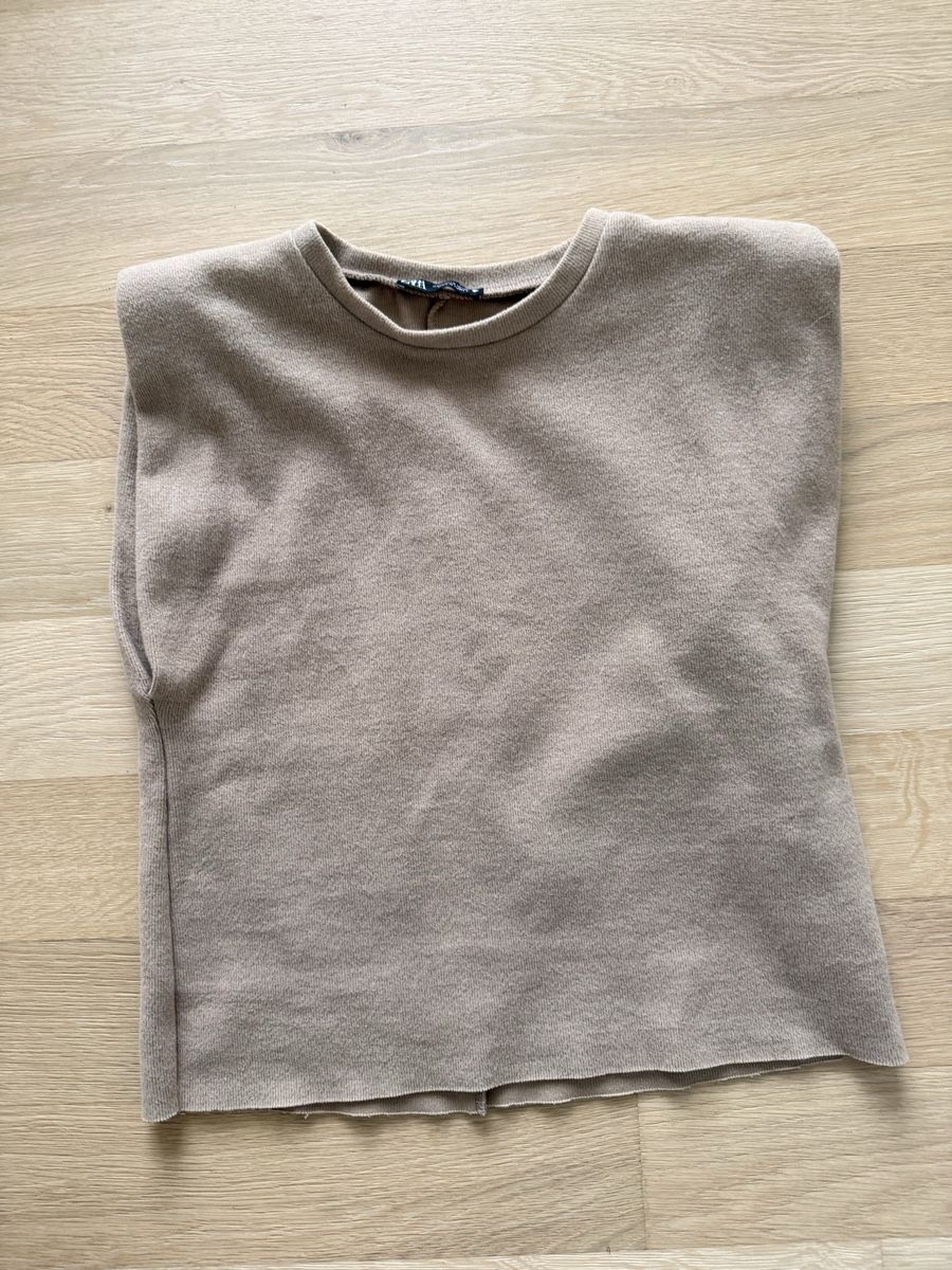 Zara Top: Zara Top Schulterpolster Beige, S Pullunder Gillet Oberteil  – Usato da Staad SG venduto da Chirrari 2