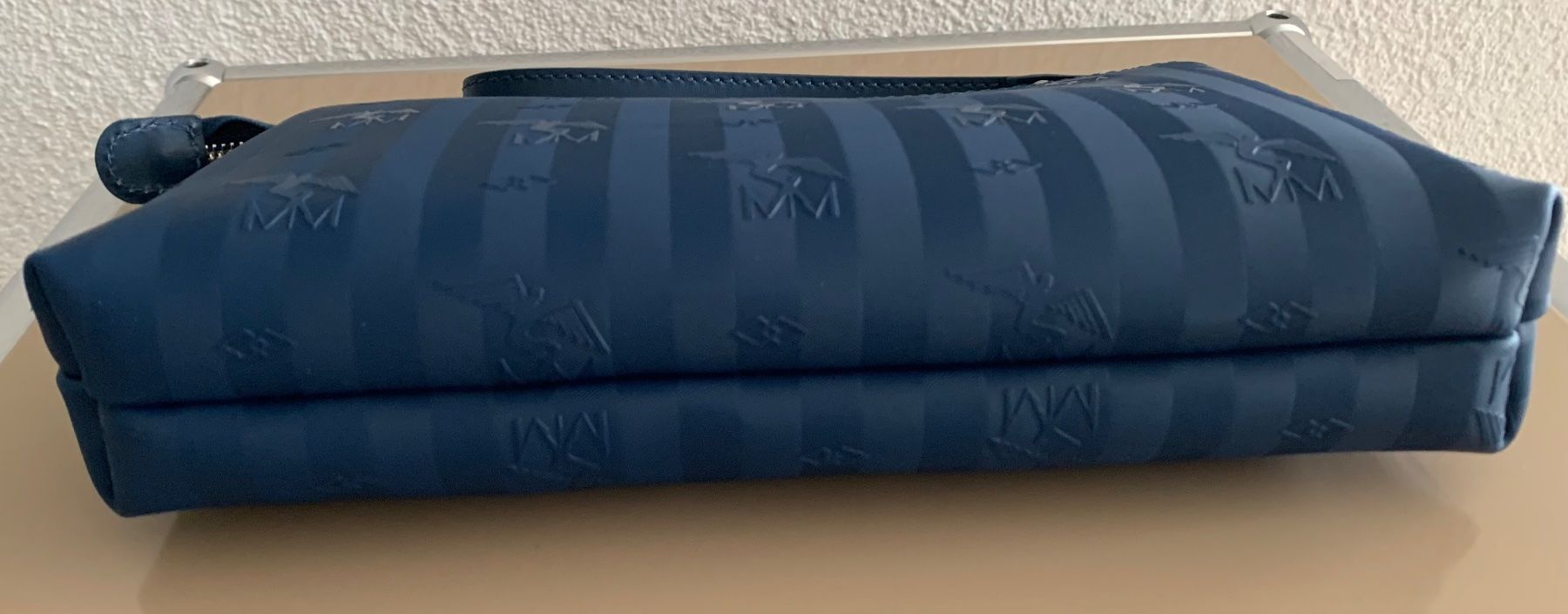 Maison Mollerus Borse da donna: MAISON MOLLERUS Pizol deep blue silber, NEU – Nuovo e nell'imballaggio originale da Mettmenstetten venduto da srca 2