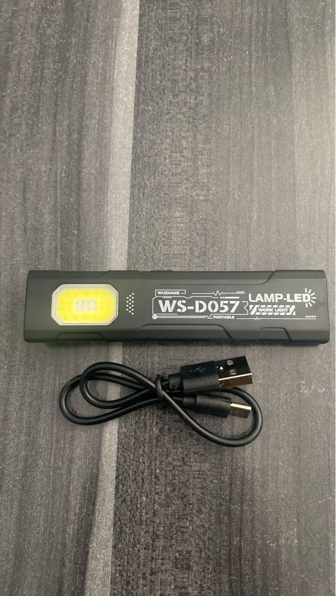 Lampes: Lampe LED WS-D057 portable, neuve – Neuf (Voir description) à Chamoson par Pince26