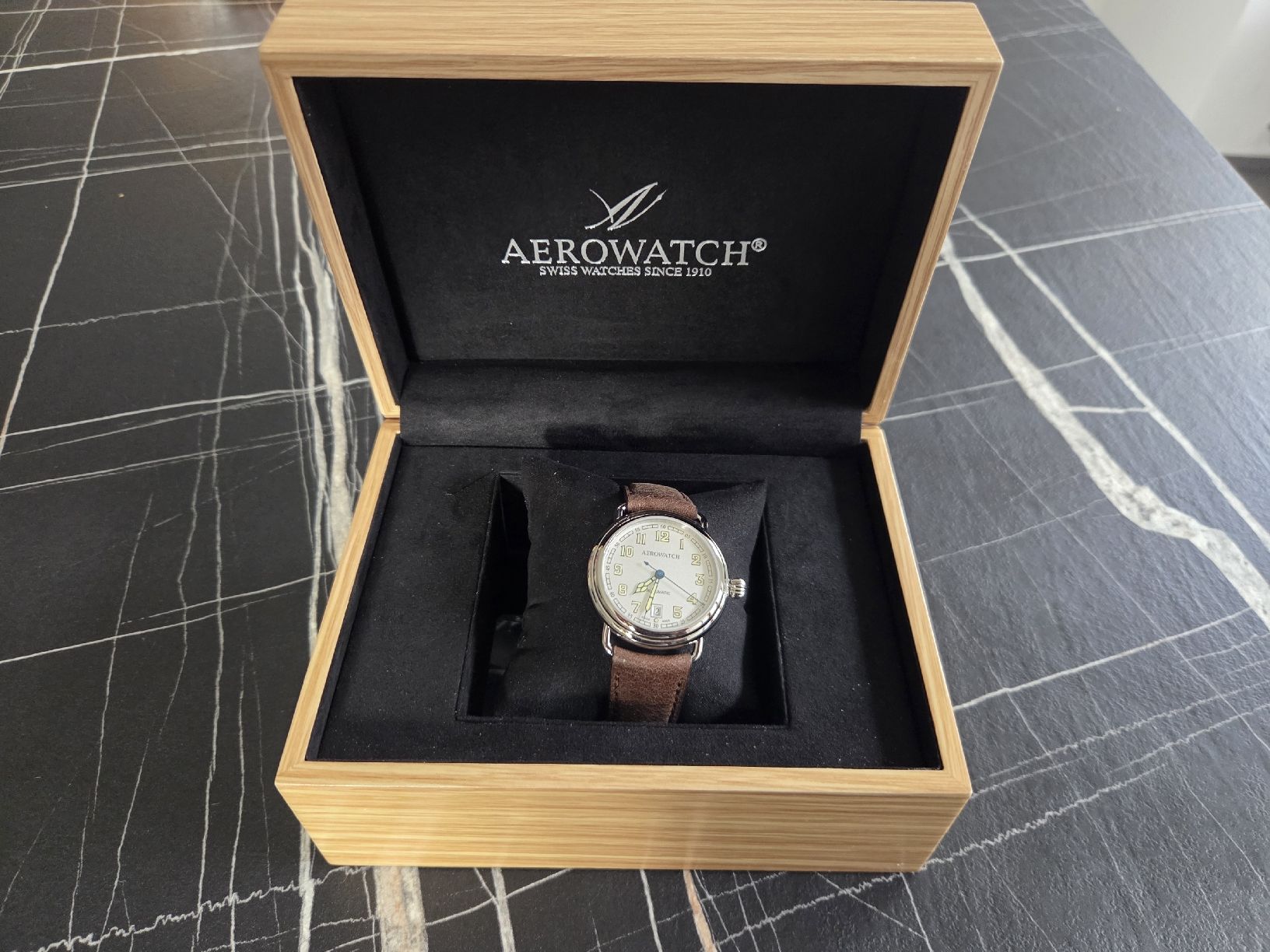 Aerowatch Orologi: aerowatch – Nuovo e nell'imballaggio originale da Châbles FR venduto da sebr6