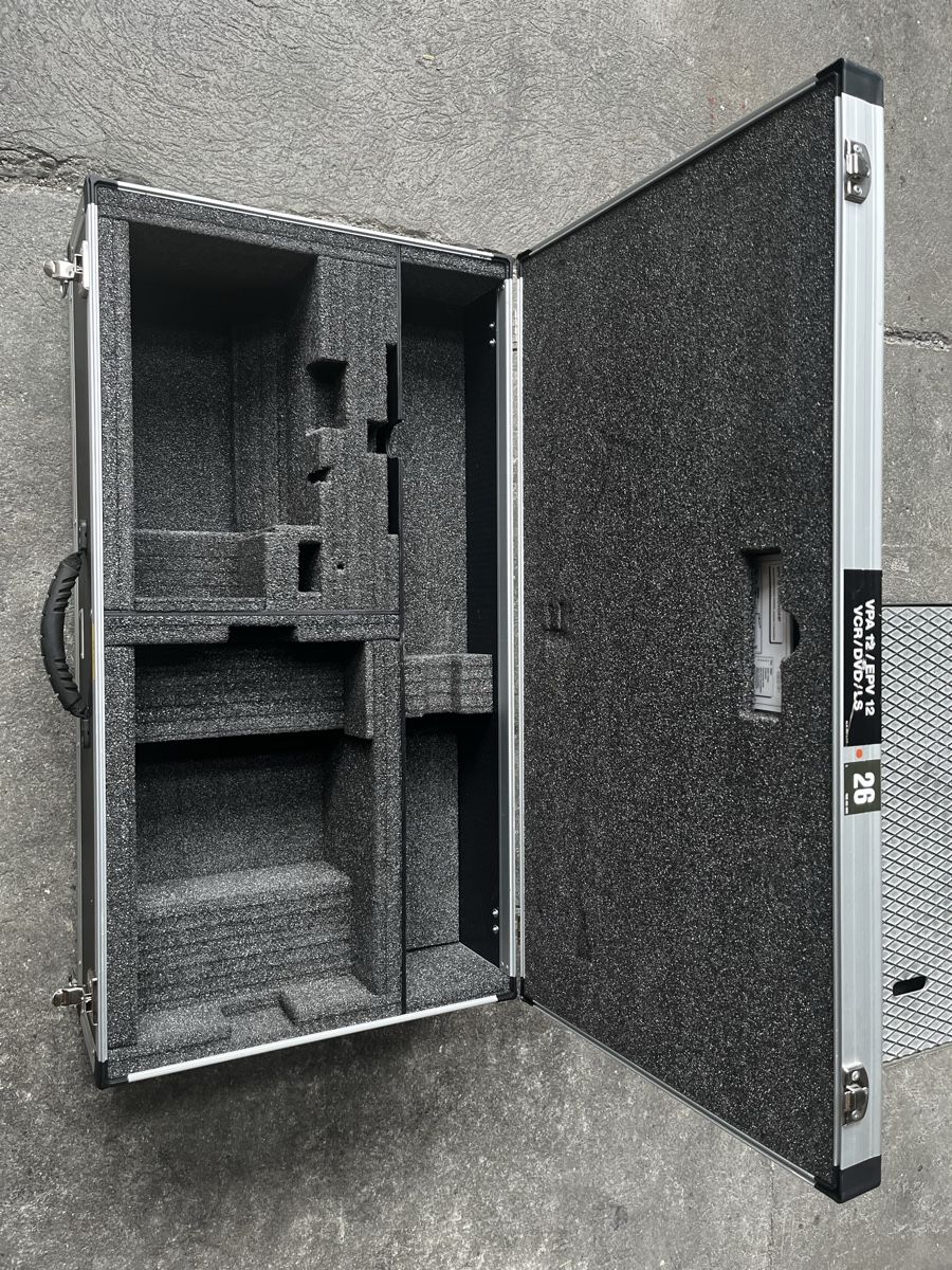 Reisekoffer: VALCA BOX Transportkoffer / Flightcase mit Einlage + Rollen – Gebraucht aus Lenzburg von Tempo_1929 7