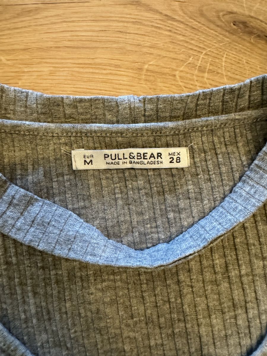 Pull&Bear Top: Pull&Bear graues Rib-Oberteil Gr. M – Nuovo (secondo la descrizione) da Weisslingen venduto da lar_r9qr 1
