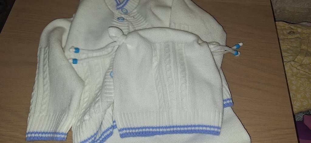 Lotti & Set di vestiti: Ensemble neuf en coton pour bébé – Usato da La Chaux-de-Fonds venduto da kellina 2