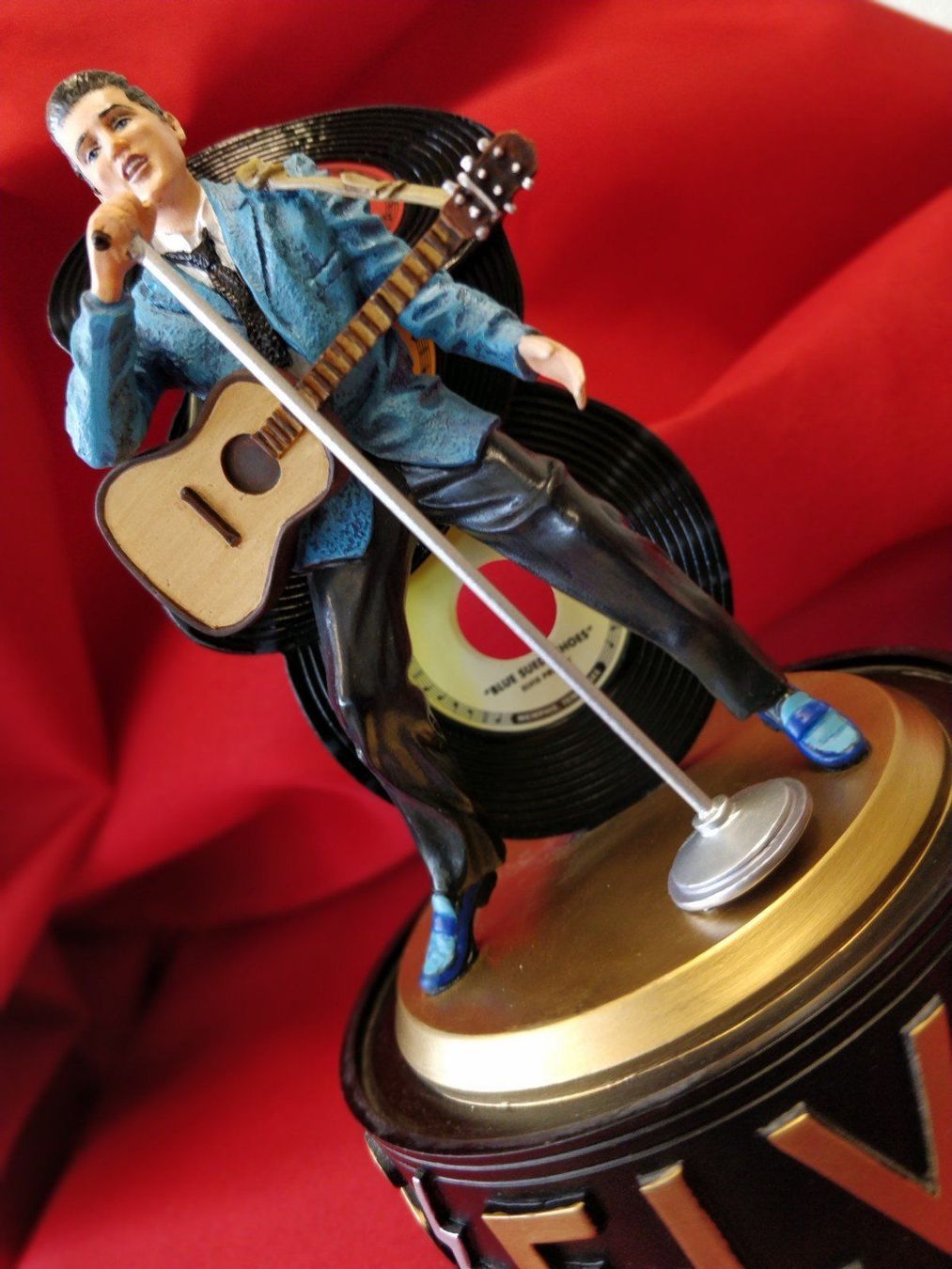 Figurines: ELVIS PRESLEY "BLUE SUEDE SHOES" Figur -1999 EPE – Neuf (Voir description) à Baar par  8