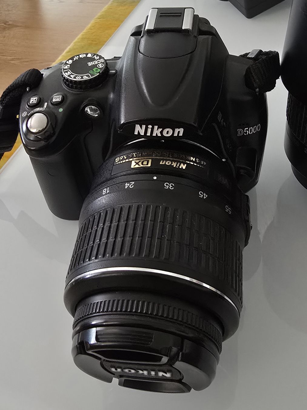 Nikon Fotocamera: Nikon D5000 mit 18-55mm + 70-300mm – Usato da Ostermundigen venduto da hansuelipeterli 1
