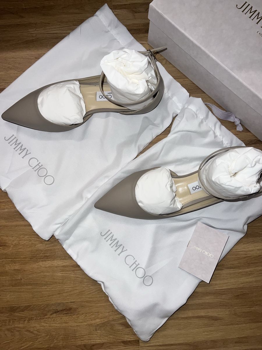 Scarpe da donna: Jimmy Choo Taupe Leona Flat - 39 – Nuovo (secondo la descrizione) da Zürich venduto da kim_8lbq 2