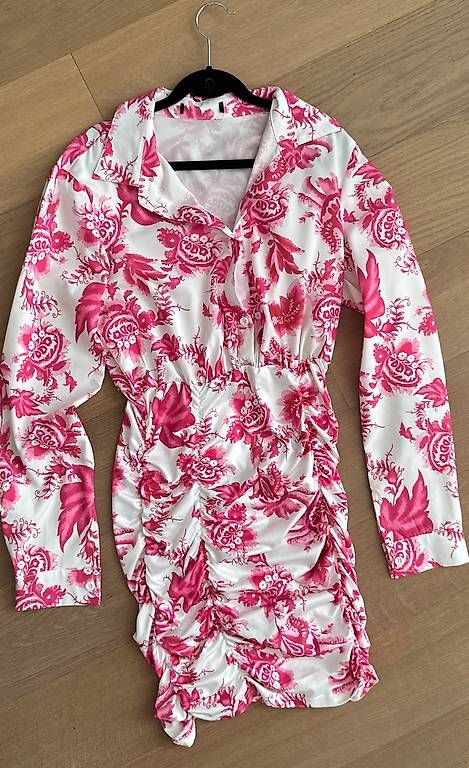 Robes: Kleid Hemdkleid Gr. S/M – D'occasion à Steinhausen par inmumi