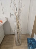 Grosse Glasvase mit Ästen, Deko