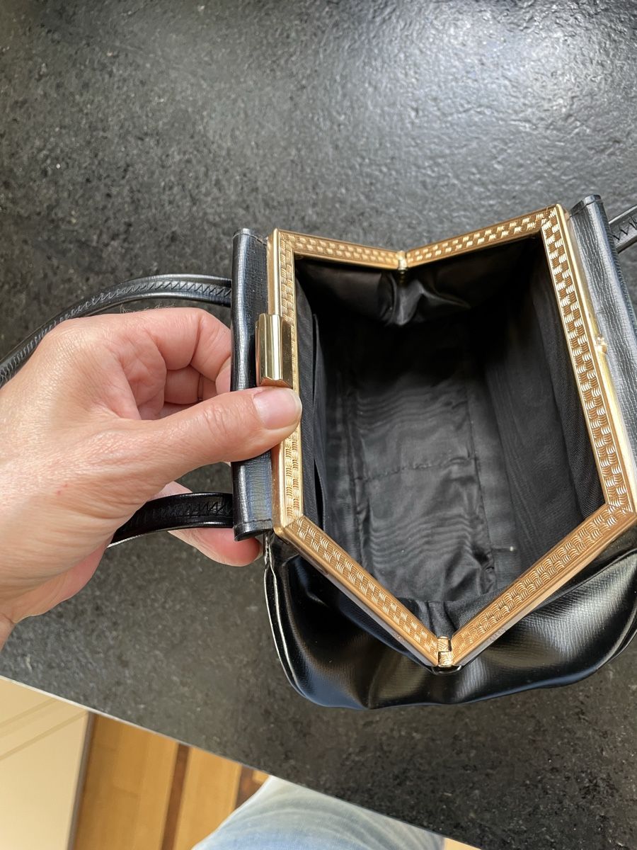 Borse da donna: Schwarze Vintage Tasche  – Usato da Kemptthal venduto da FeFa80 4