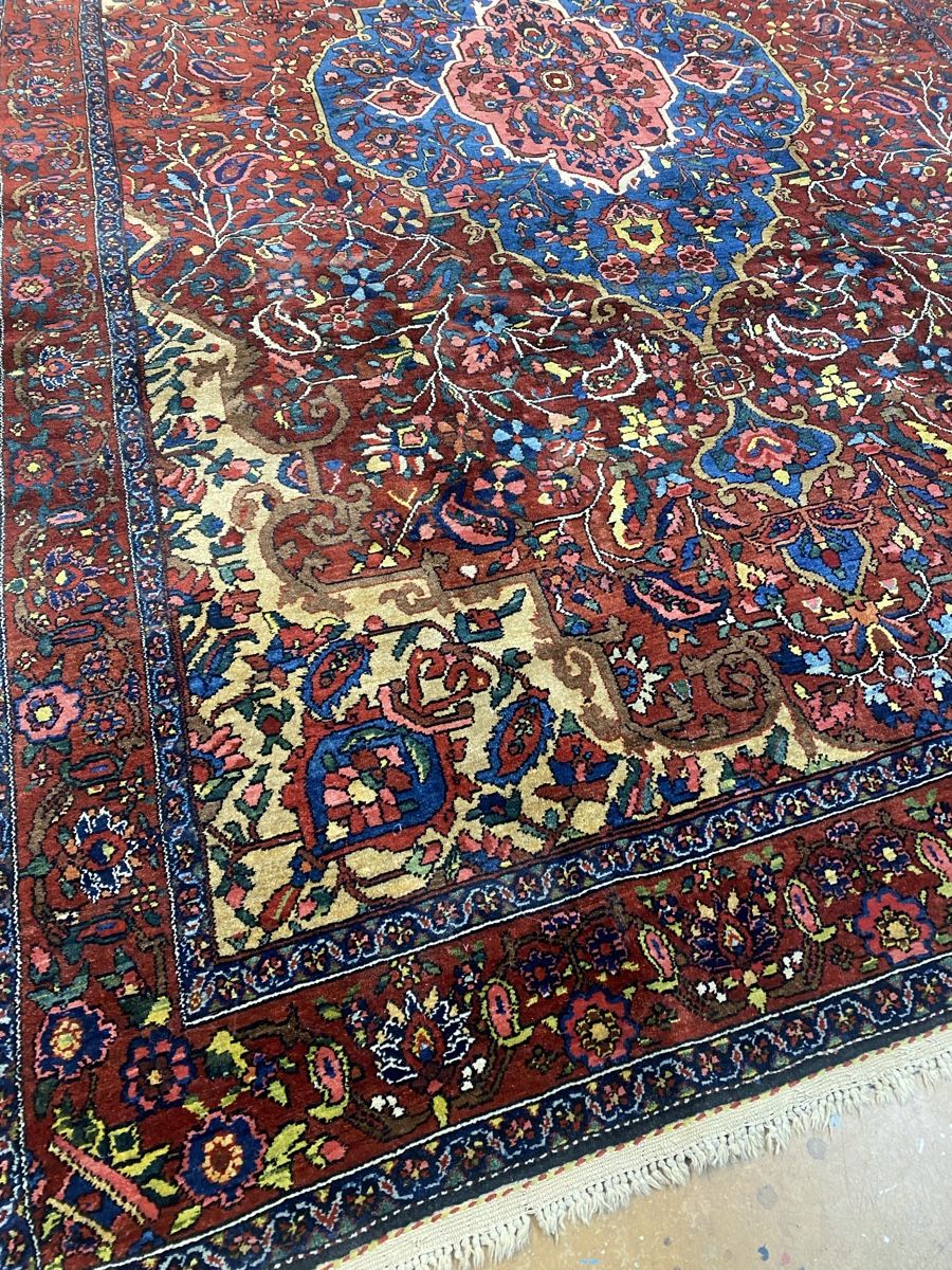 Tappeti: Antike Perser Teppich Bakhtiar mit natürliche Farben – Usato da Männedorf venduto da Adamiat 4