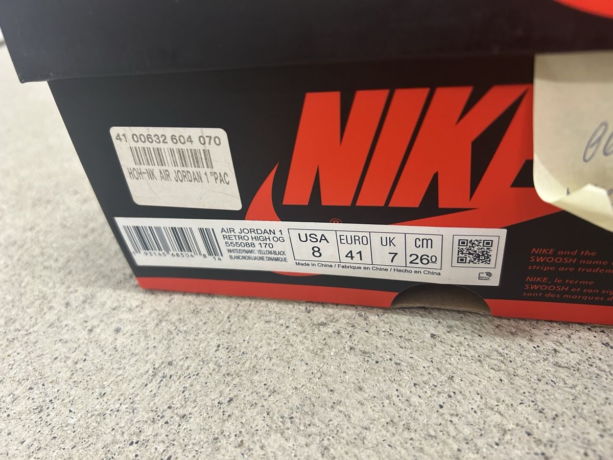 Jordan Herrenschuhe: Nike Air Jordan 1 High First Class Flight White/ Yellow – Neu und originalverpackt aus St.Gallen von y.vrn1 8
