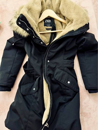 Schöne schwarze Mantel von Zara, XS
