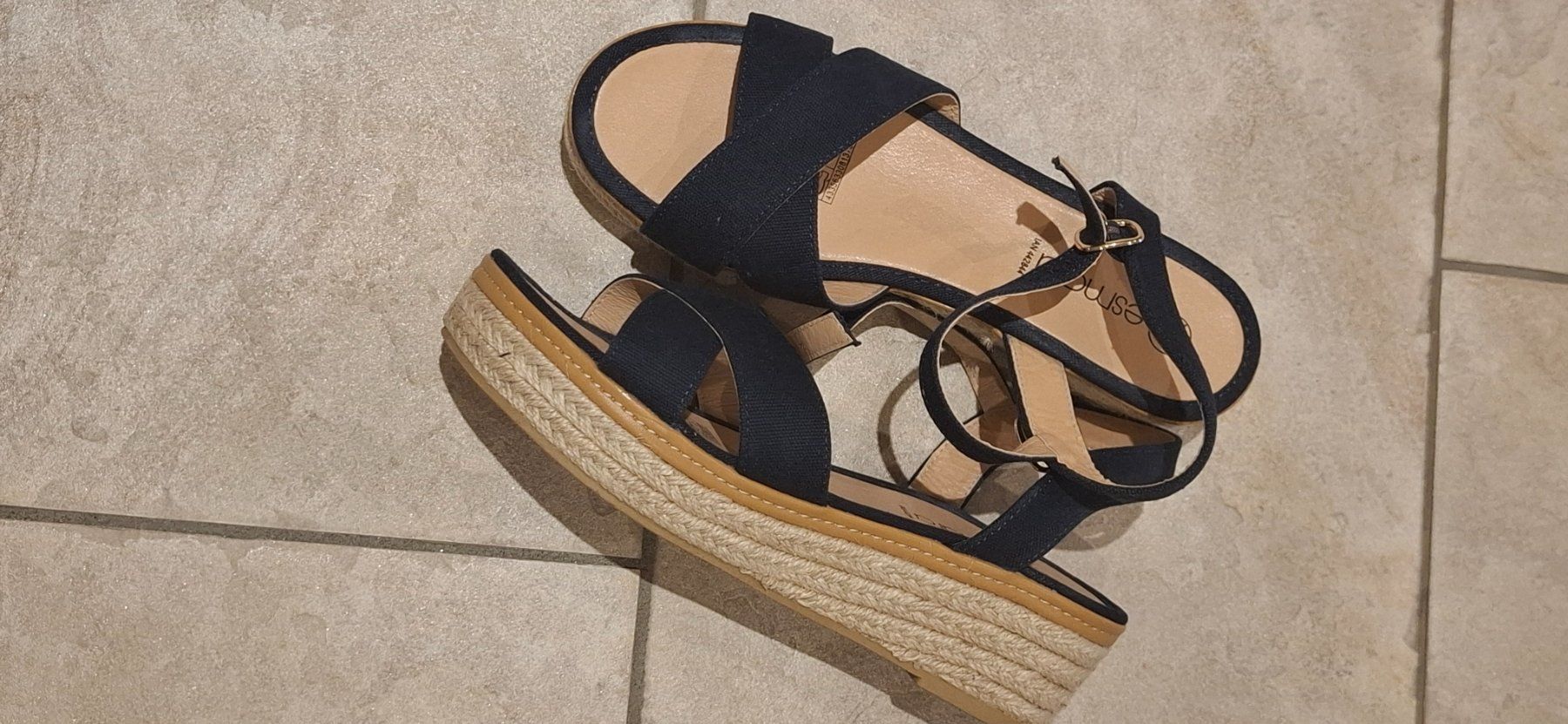 Damenschuhe: Keilsandale Gr. 39 – Gebraucht aus Wenslingen von kasjupeia 1